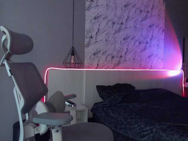 hailie-icon live cam preview