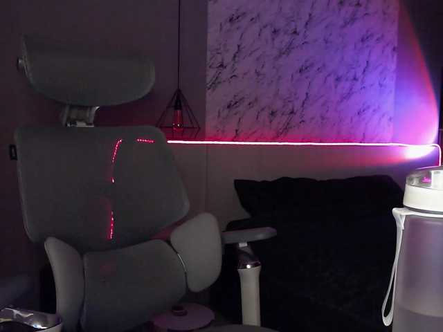 hailie-icon live cam preview