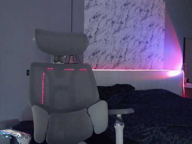 hailie-icon live cam preview