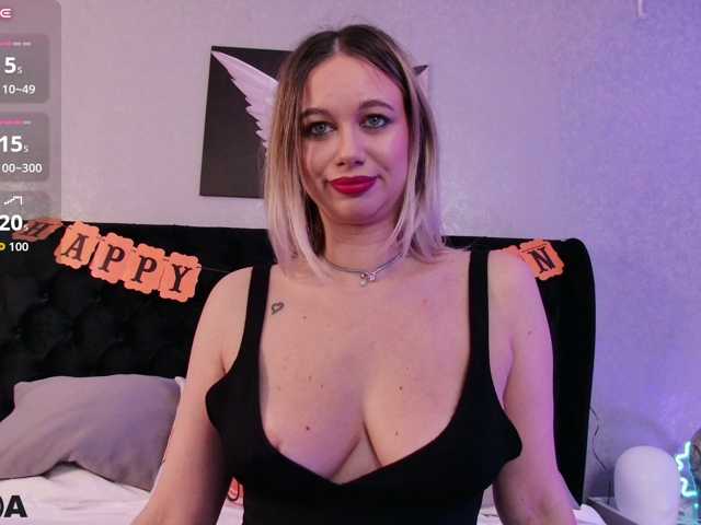 MilanaDivine live cam on BongaCams