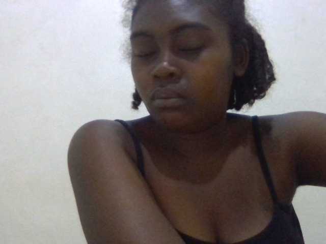 Anabelle-1 live cam preview
