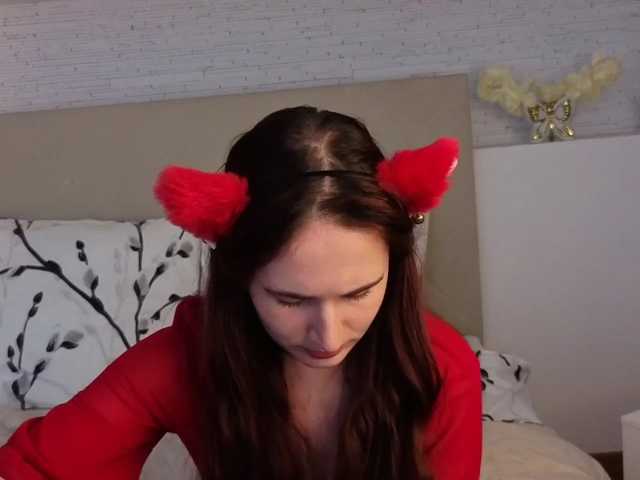 Natural-Mary, live now on BongaCams