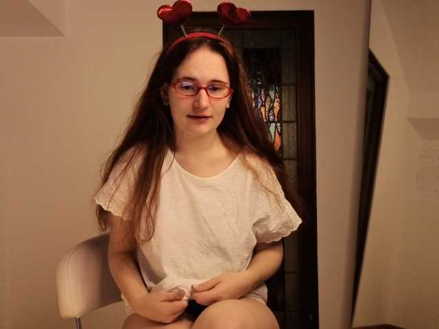Natural-Mary live cam on BongaCams