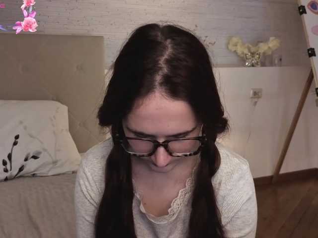 Natural-Mary live cam on BongaCams