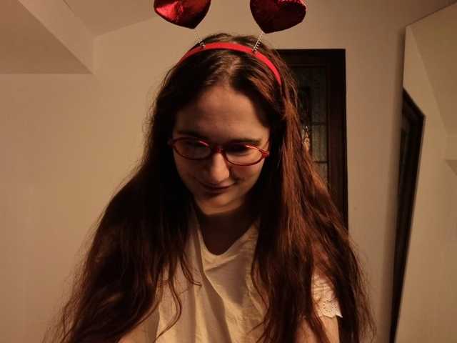 Natural-Mary live cam on BongaCams