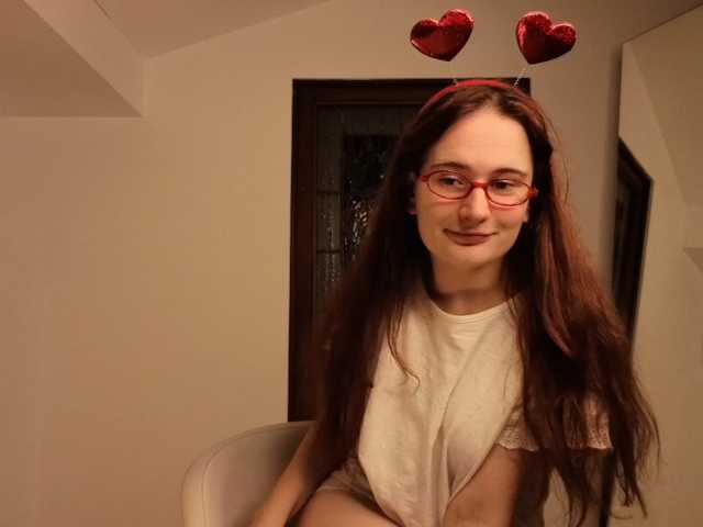 Natural-Mary live cam on BongaCams