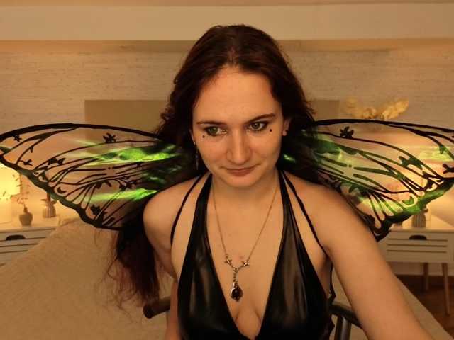 Natural-Mary live cam on BongaCams