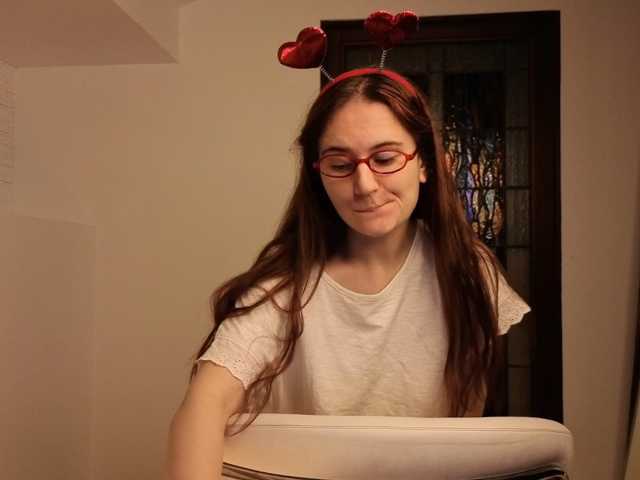 Natural-Mary live cam on BongaCams