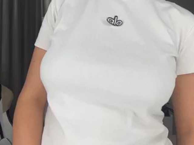 CathrineDickow live cam on BongaCams