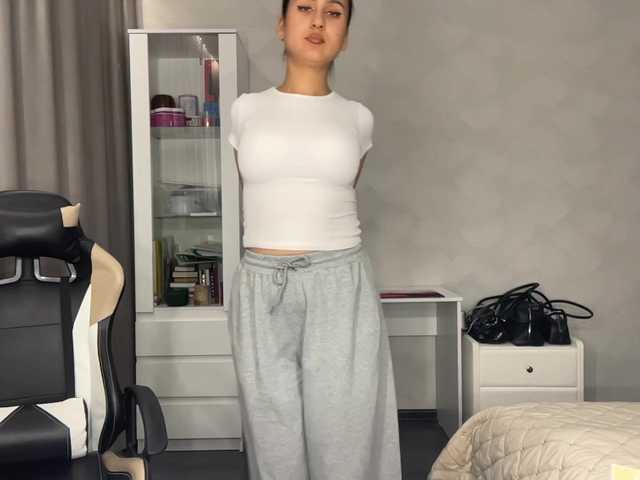 CathrineDickow live cam on BongaCams