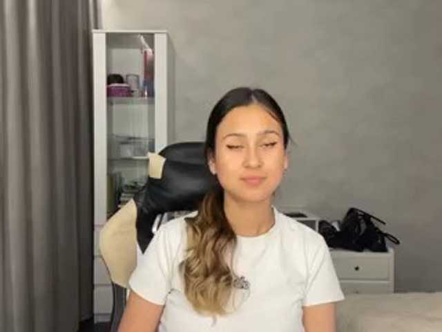 CathrineDickow live cam on BongaCams