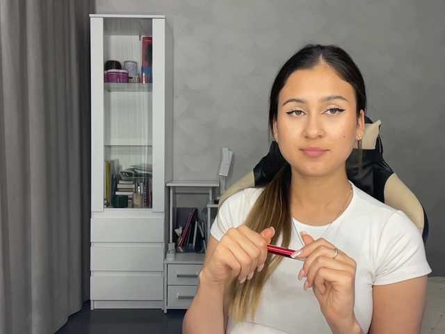 CathrineDickow live cam on BongaCams
