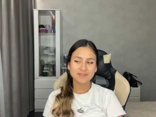 CathrineDickow live cam on BongaCams