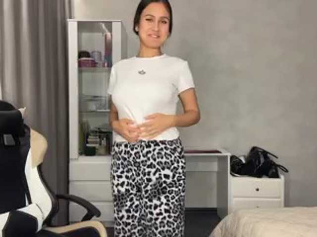 CathrineDickow live cam on BongaCams