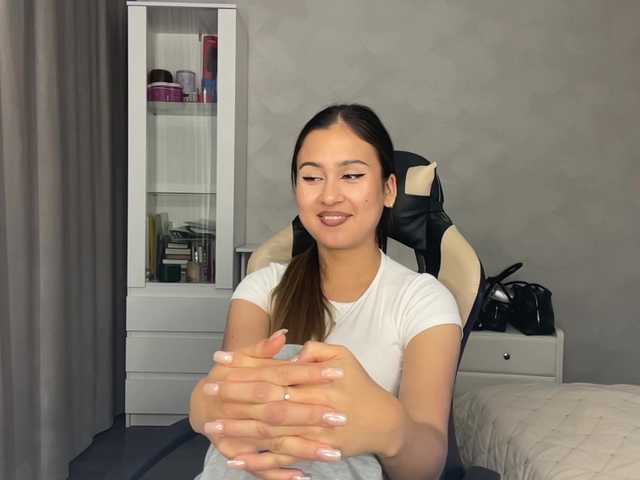 CathrineDickow live cam on BongaCams
