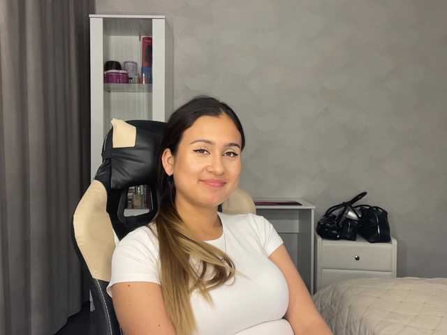 CathrineDickow live cam on BongaCams