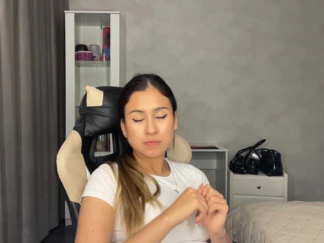 CathrineDickow live cam on BongaCams