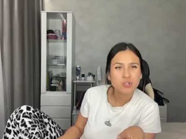 CathrineDickow live cam on BongaCams