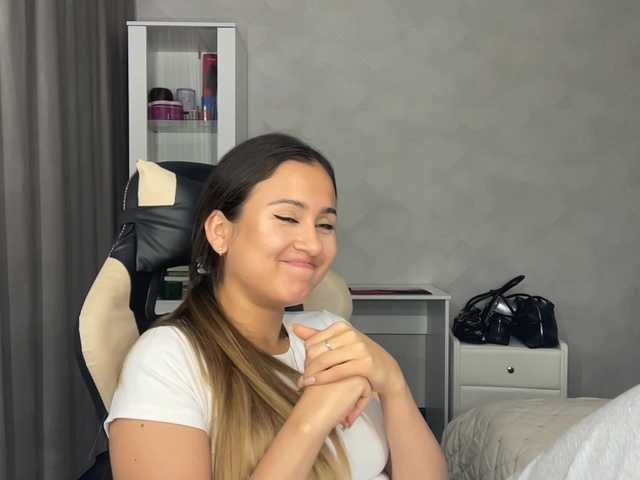 CathrineDickow live cam on BongaCams