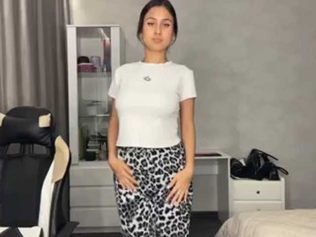 CathrineDickow live cam on BongaCams