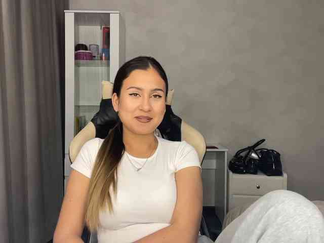 mindylowland webcam