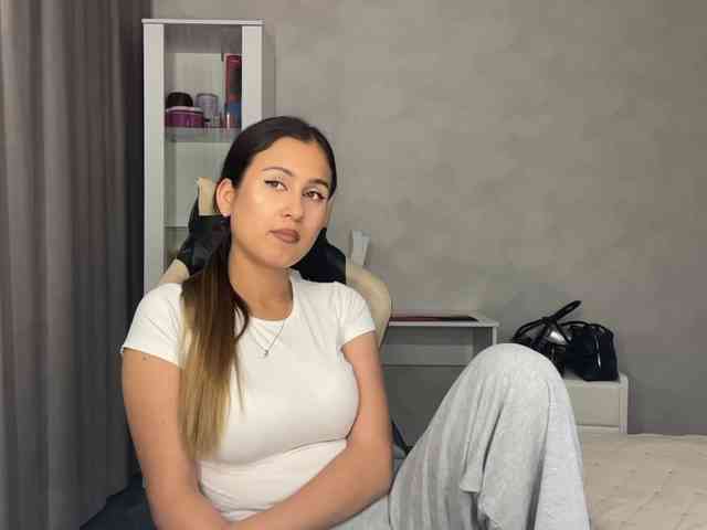 mindylowland webcam