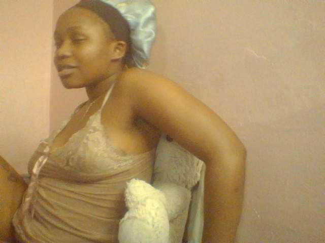 Evee live cam on BongaCams