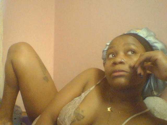 Evee live cam on BongaCams
