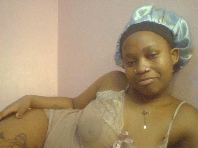 Evee live cam on BongaCams