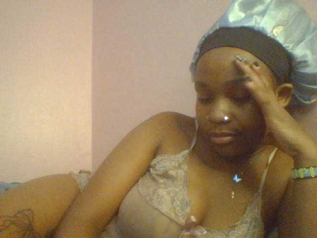 Evee live cam on BongaCams