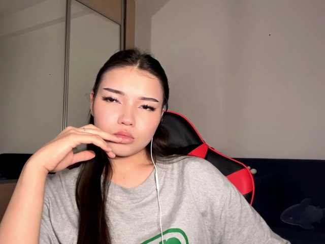 OfeliaHarger live cam on BongaCams