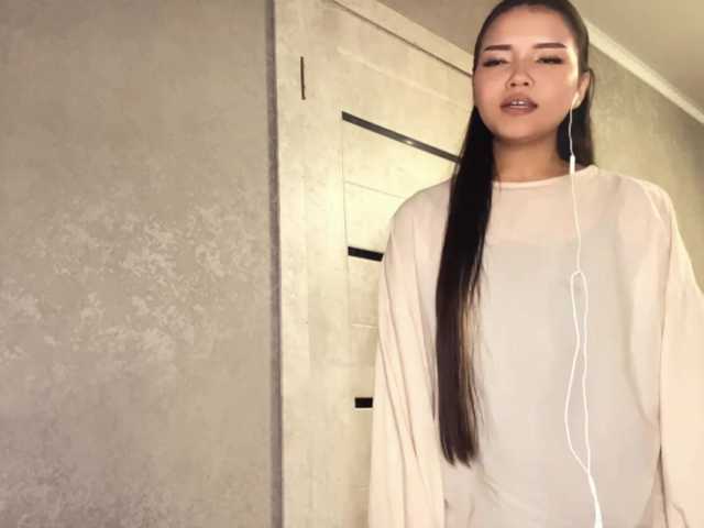 OfeliaHarger live cam on BongaCams