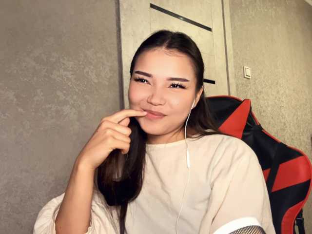 OfeliaHarger live cam on BongaCams