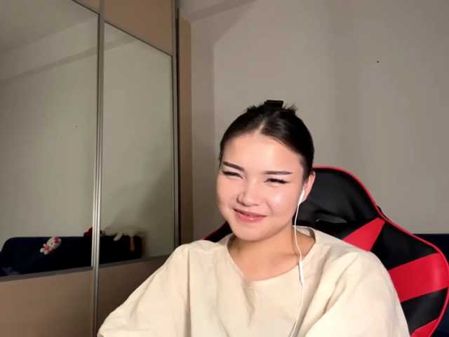 OfeliaHarger live cam on BongaCams