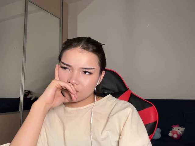 OfeliaHarger live cam on BongaCams