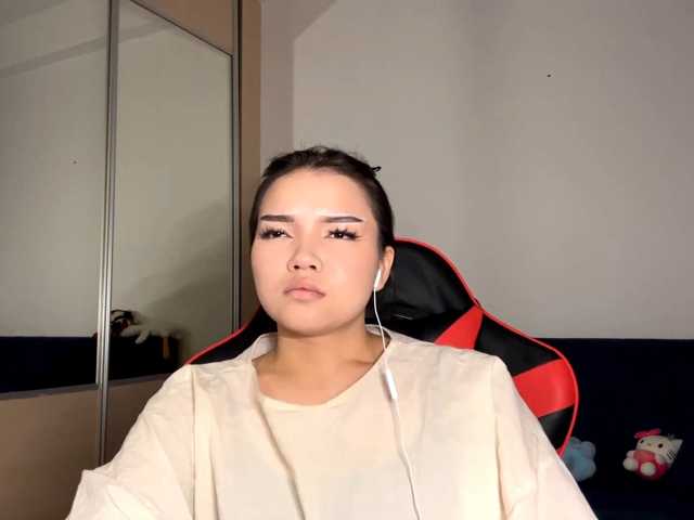 OfeliaHarger live cam on BongaCams