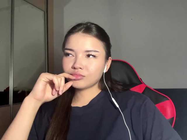 OfeliaHarger live cam on BongaCams
