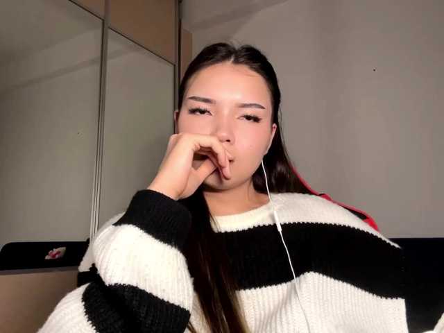 OfeliaHarger live cam on BongaCams