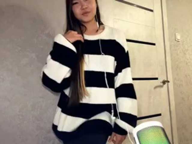 OfeliaHarger live cam on BongaCams