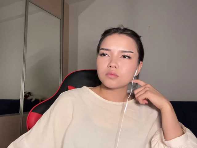 OfeliaHarger live cam on BongaCams