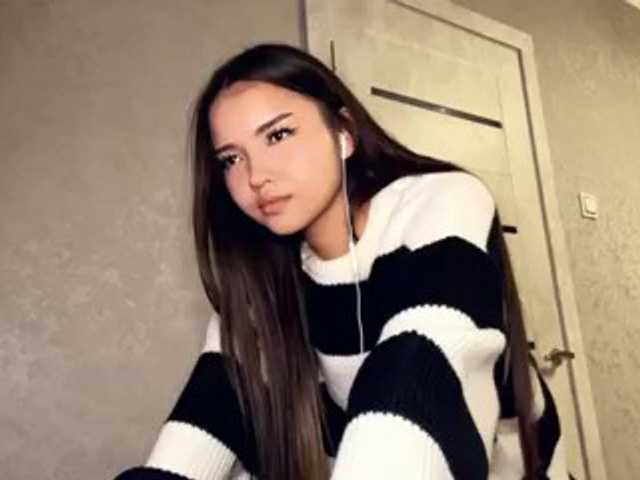 OfeliaHarger live cam on BongaCams