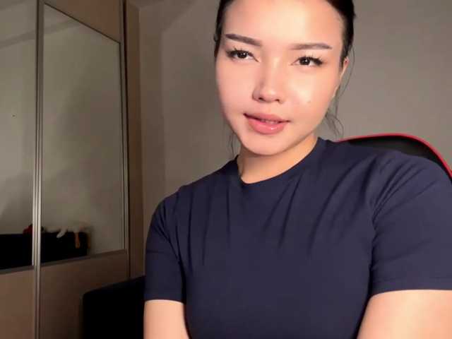 OfeliaHarger live cam on BongaCams
