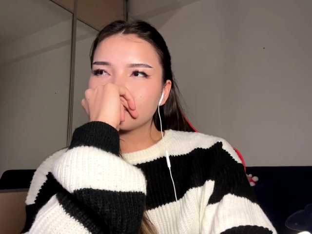 OfeliaHarger live cam on BongaCams