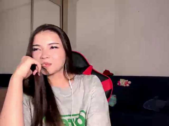 OfeliaHarger live cam on BongaCams
