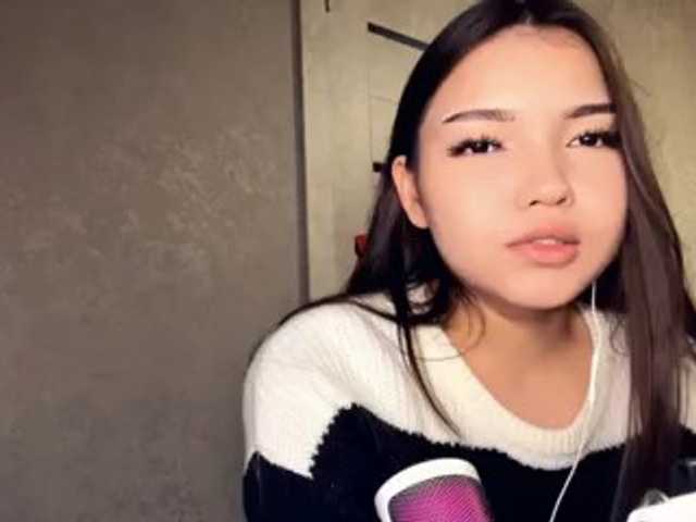 OfeliaHarger live cam on BongaCams