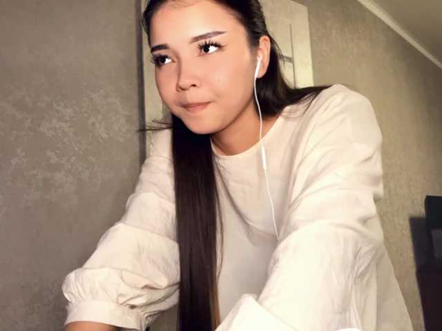 OfeliaHarger live cam on BongaCams