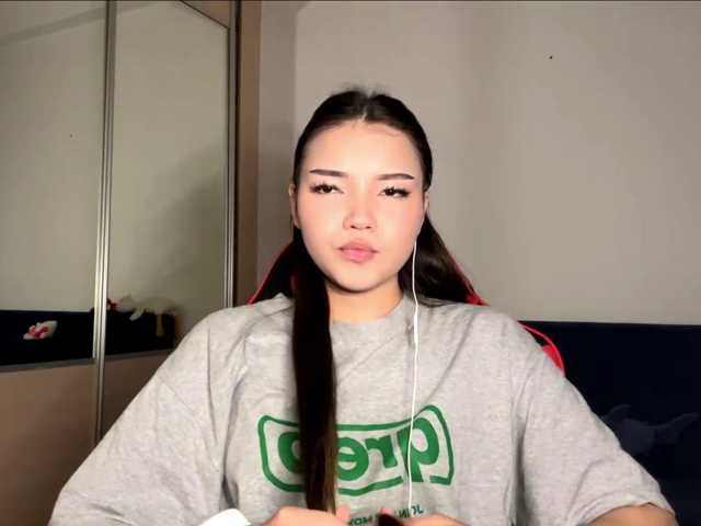 OfeliaHarger live cam on BongaCams