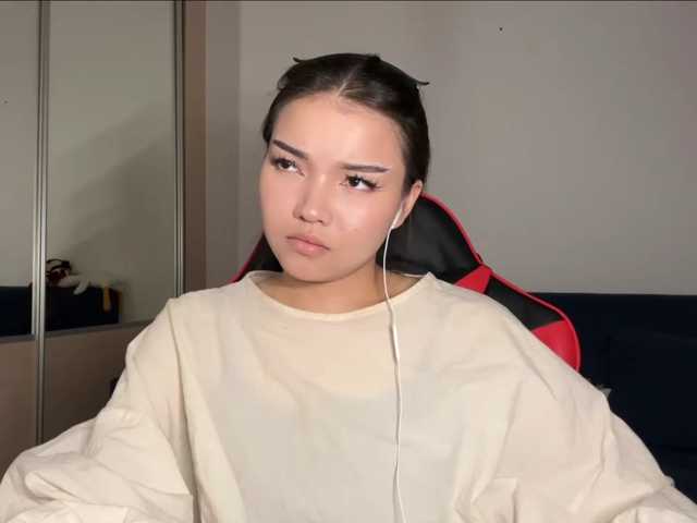 OfeliaHarger live cam preview