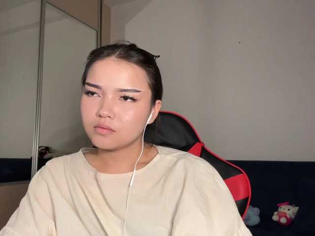 OfeliaHarger live cam on BongaCams