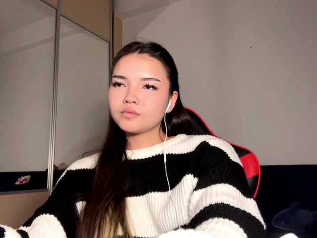 OfeliaHarger live cam on BongaCams